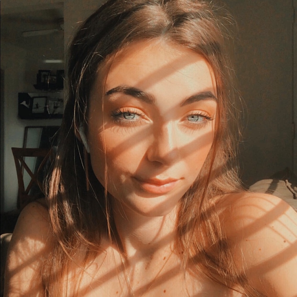 Meet your Posher, Carly